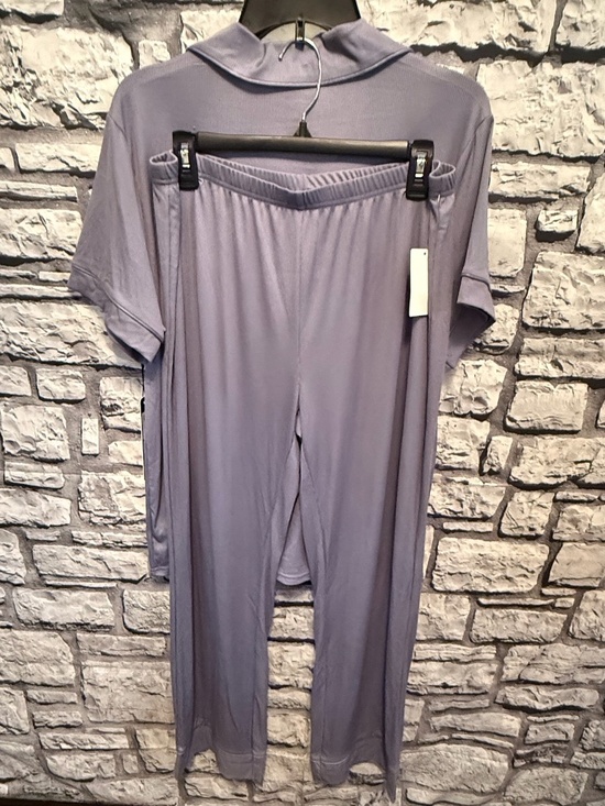 New with Tags Nicole Miller Pajama set Large - Picture 2 of 3